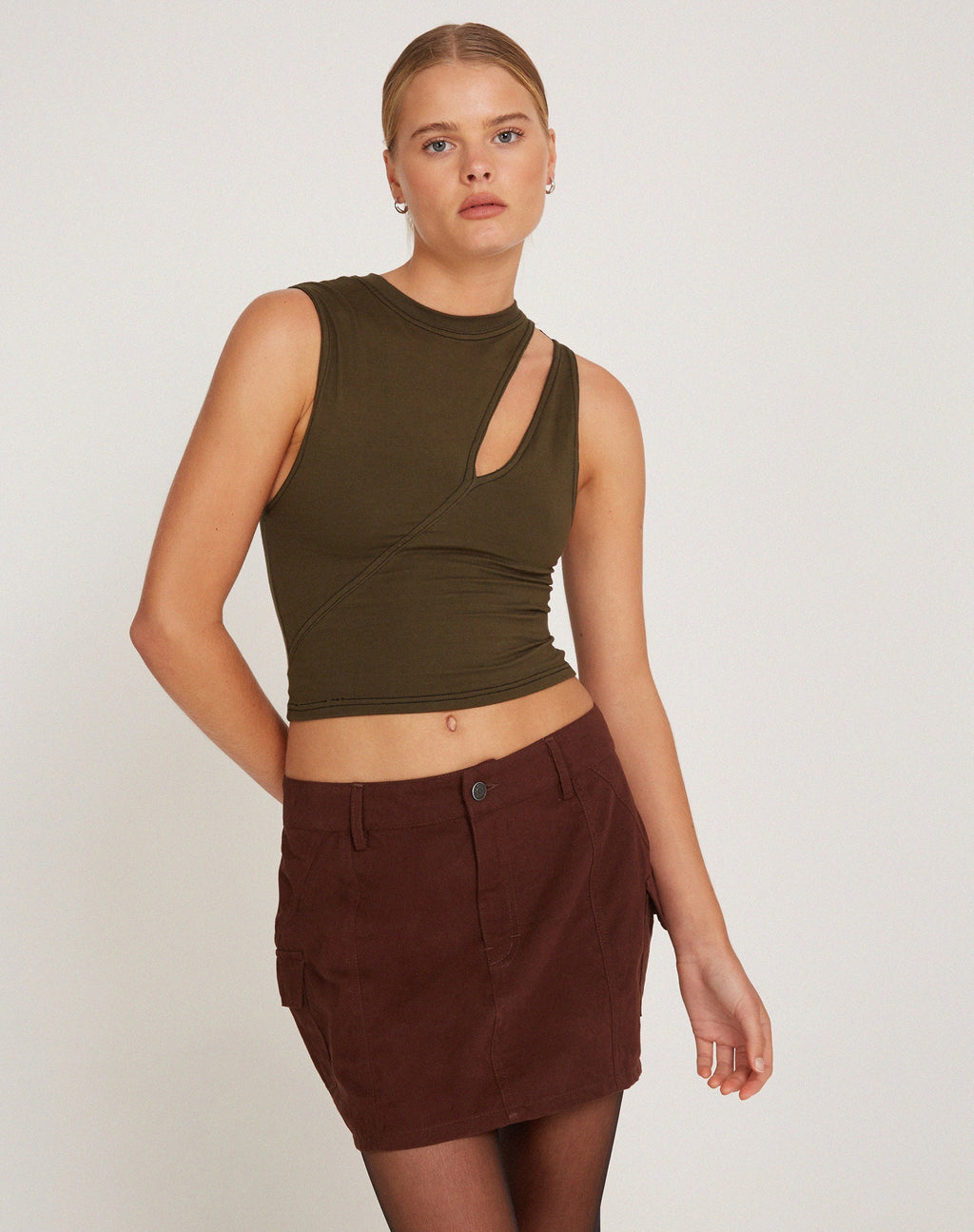 Ajeng Low Rise Cargo Mini Skirt in Seal Brown