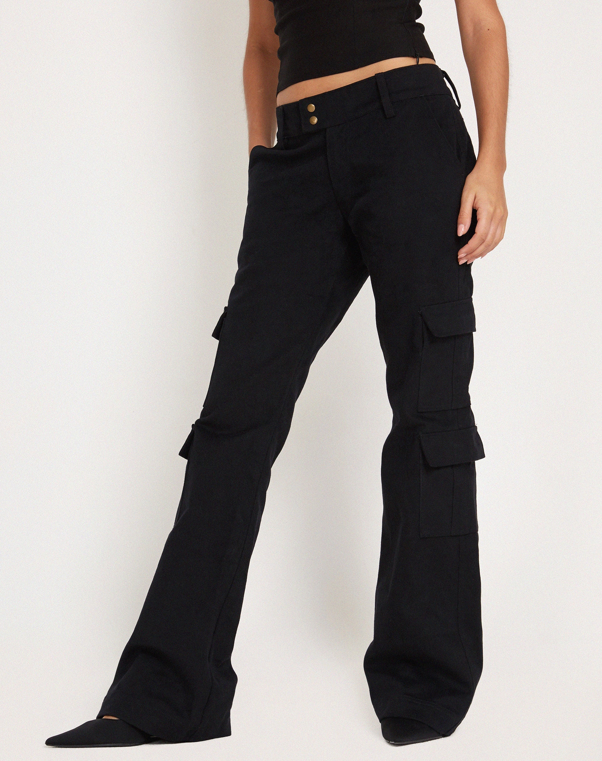 Ol Low Rise Wide Leg Cargo Trouser in Black