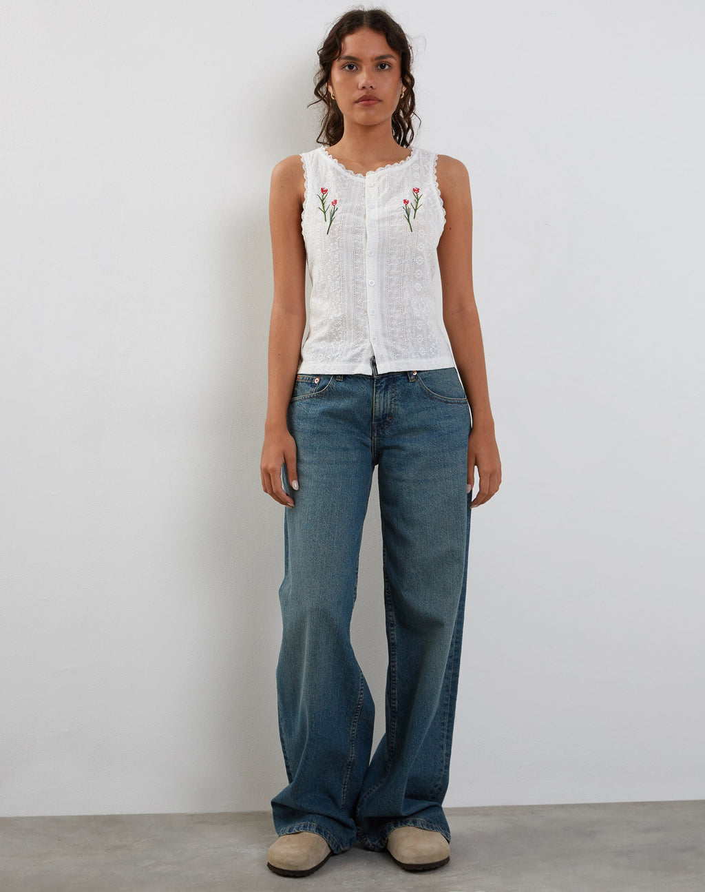 Vezia Broderie Sleeveless Top in White with Rose Embroidery